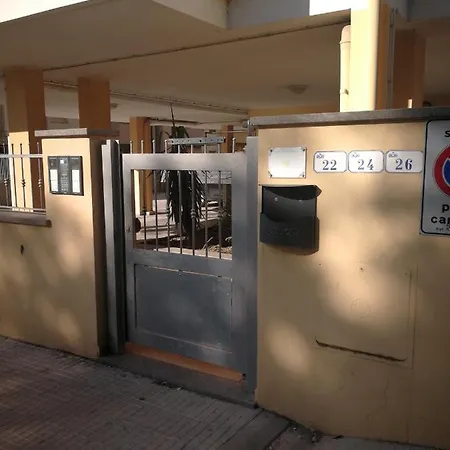 아파트 Dario's House 사사리
